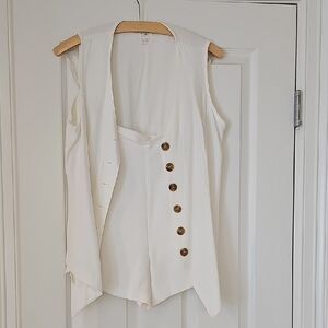 Elegant White Sleeveless Top